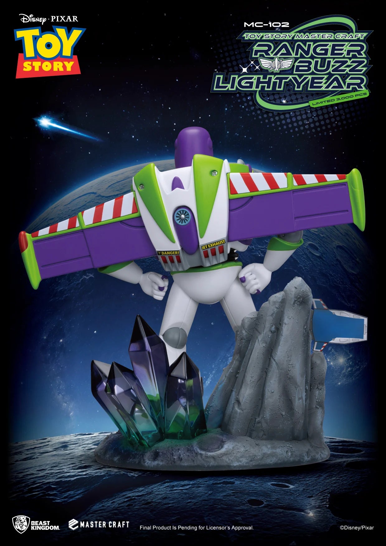 Disney Pixar Toy Story Buzz Lightyear statue met vastberaden blik en gedetailleerd ontwerp.