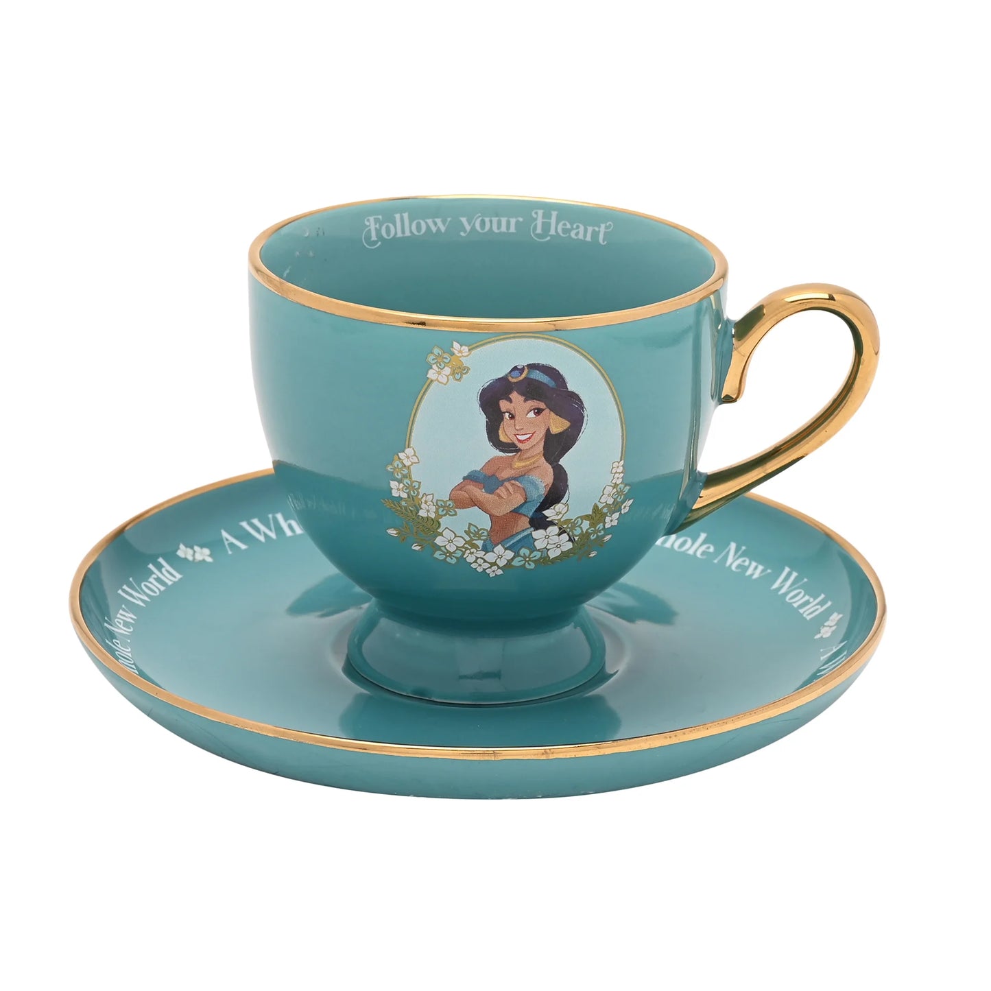 Turquoise theekopje en schoteltje met een portret van prinses Jasmine, verfijnde bloemenpatronen en de tekst "Follow your Heart".