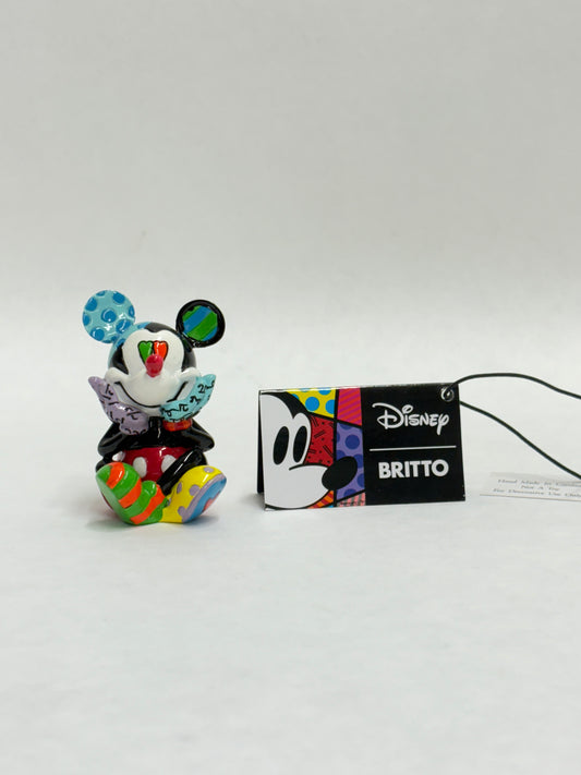 Britto Mickey Mouse beeldje in zittende houding, handbeschilderd in kleurrijke popartstijl.