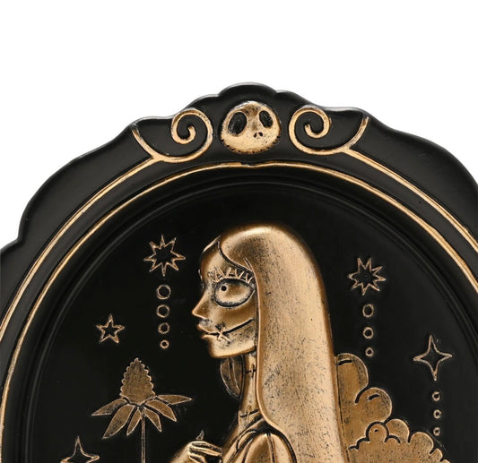 Sally wanddecoratie uit The Nightmare Before Christmas met sterren, wolken en gedetailleerd frame