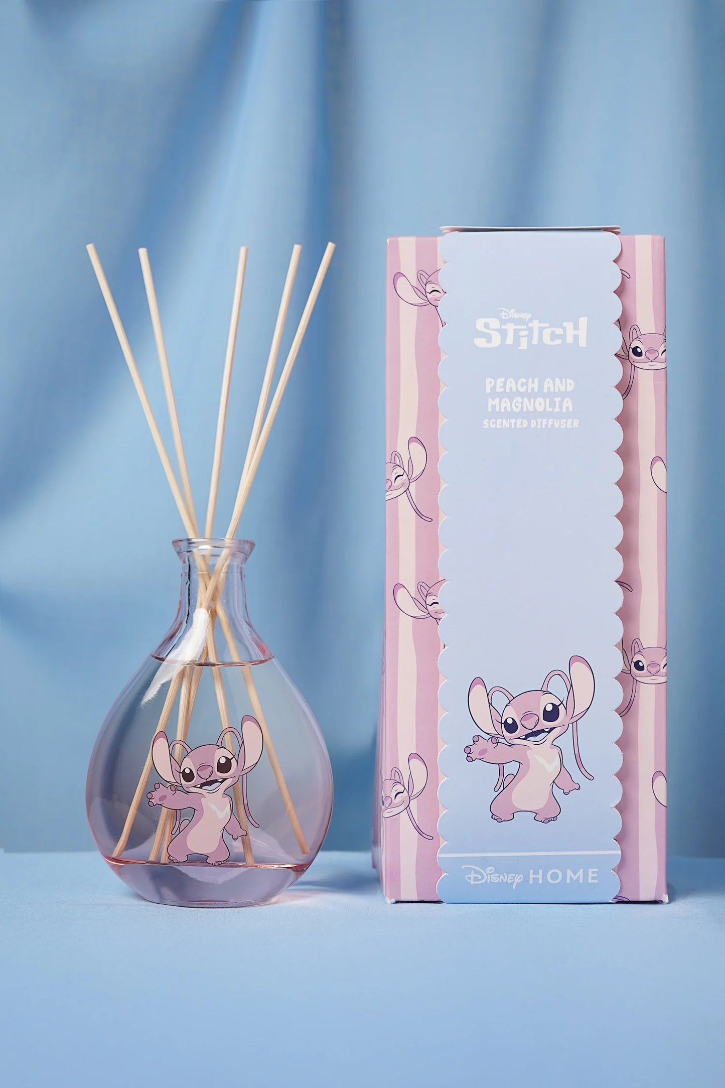 Disney Angel Diffuser met zachte perzik- en magnoliageur, in een elegant ontwerp met Angel uit Lilo & Stitch, perfect voor een ontspannen sfeer in huis.