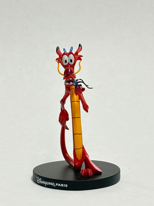 Mushu figuur uit Disney’s Mulan – compact, kleurrijk en perfect voor verzamelaars.