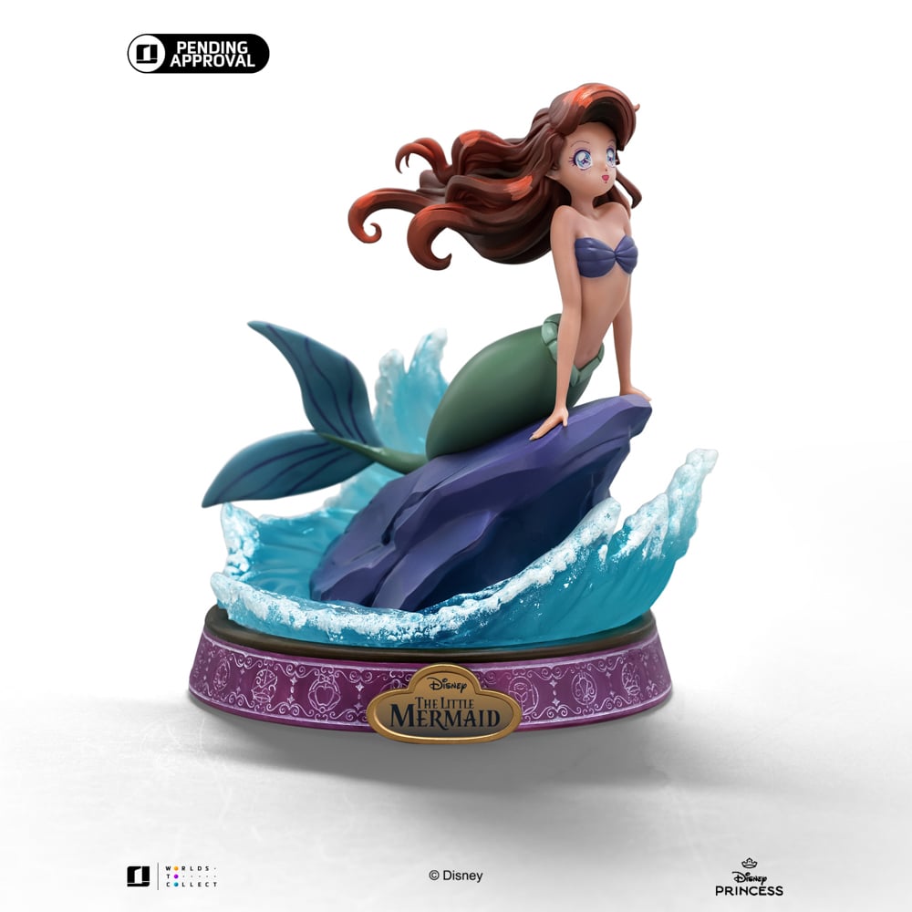 Gedetailleerd beeld van Disney’s Ariel in anime-stijl, zittend elegant met grote expressieve ogen.