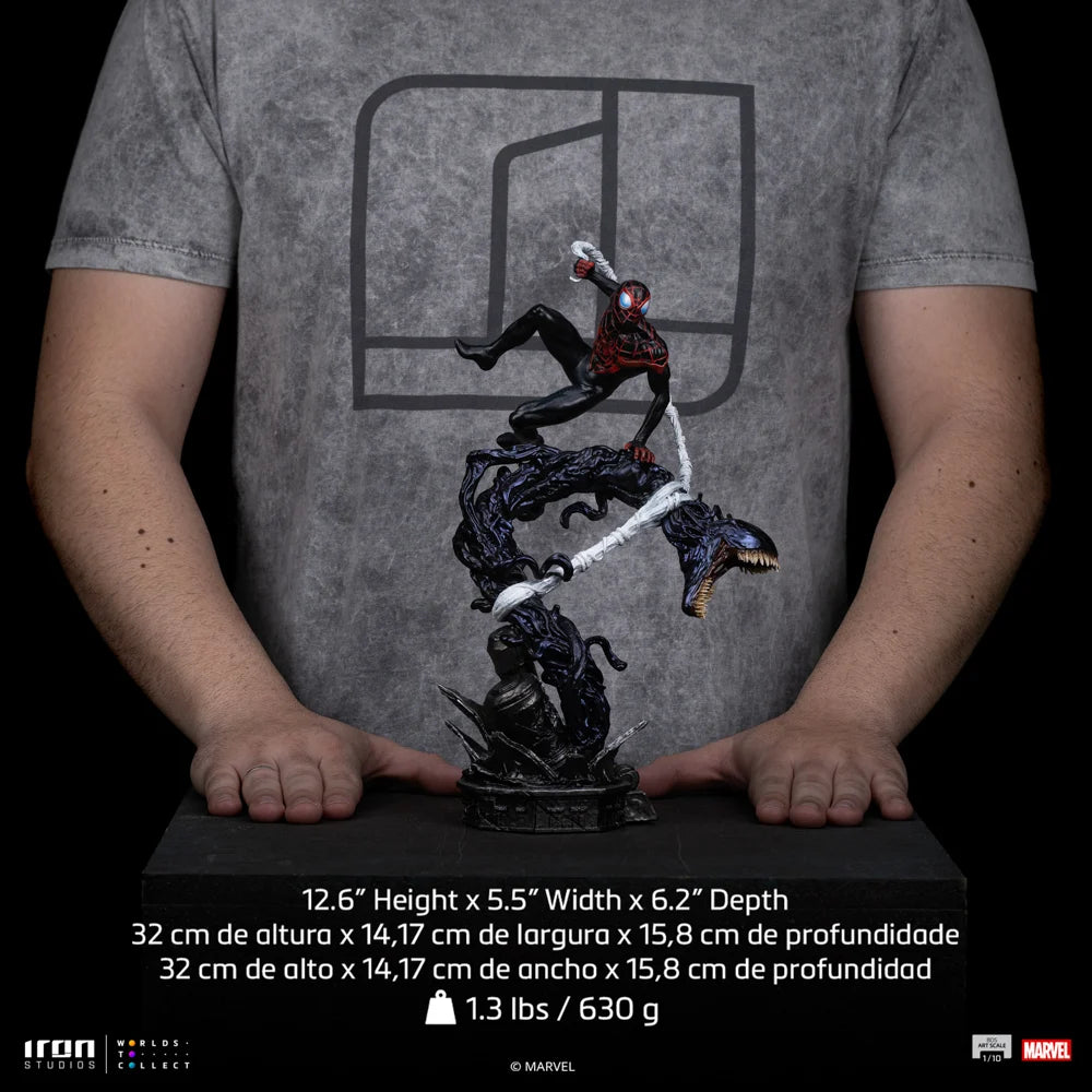 Van de straten van Brooklyn naar jouw collectie 🕸️ Deze Miles Morales BDS Art Scale 1/10 statue straalt actie en karakter uit. Een gedetailleerd en krachtig beeld dat elke Marvel-fan zal waarderen.