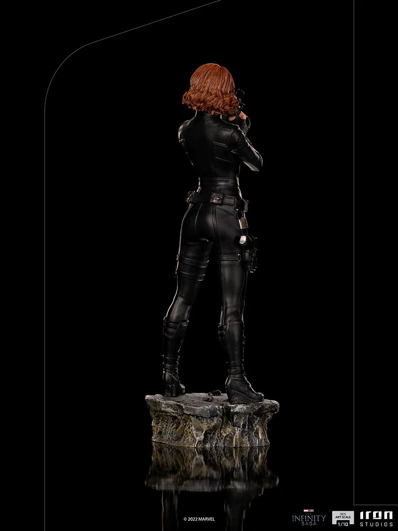 “Handgemaakte Black Widow Battle NY statue, officieel Marvel-product met elegante en duurzame afwerking.”