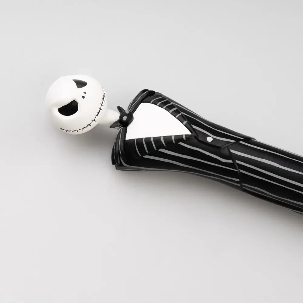 Stevige Disney paraplu geïnspireerd op The Nightmare Before Christmas, ideaal voor fans van Jack Skellington.