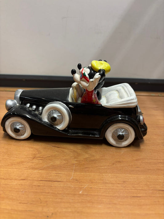Mickey and Minnie Mouse in car music box