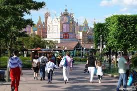 Ontdek de Betoverende Geheimen Achter "It's a Small World"