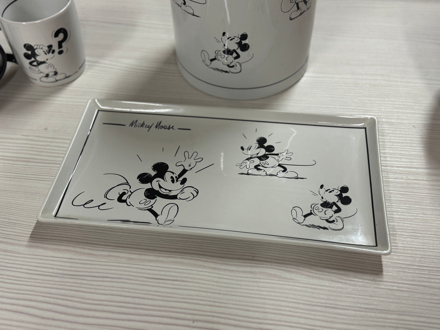 Disneyland Parijs Mickey Mouse Sketchbook Servies set