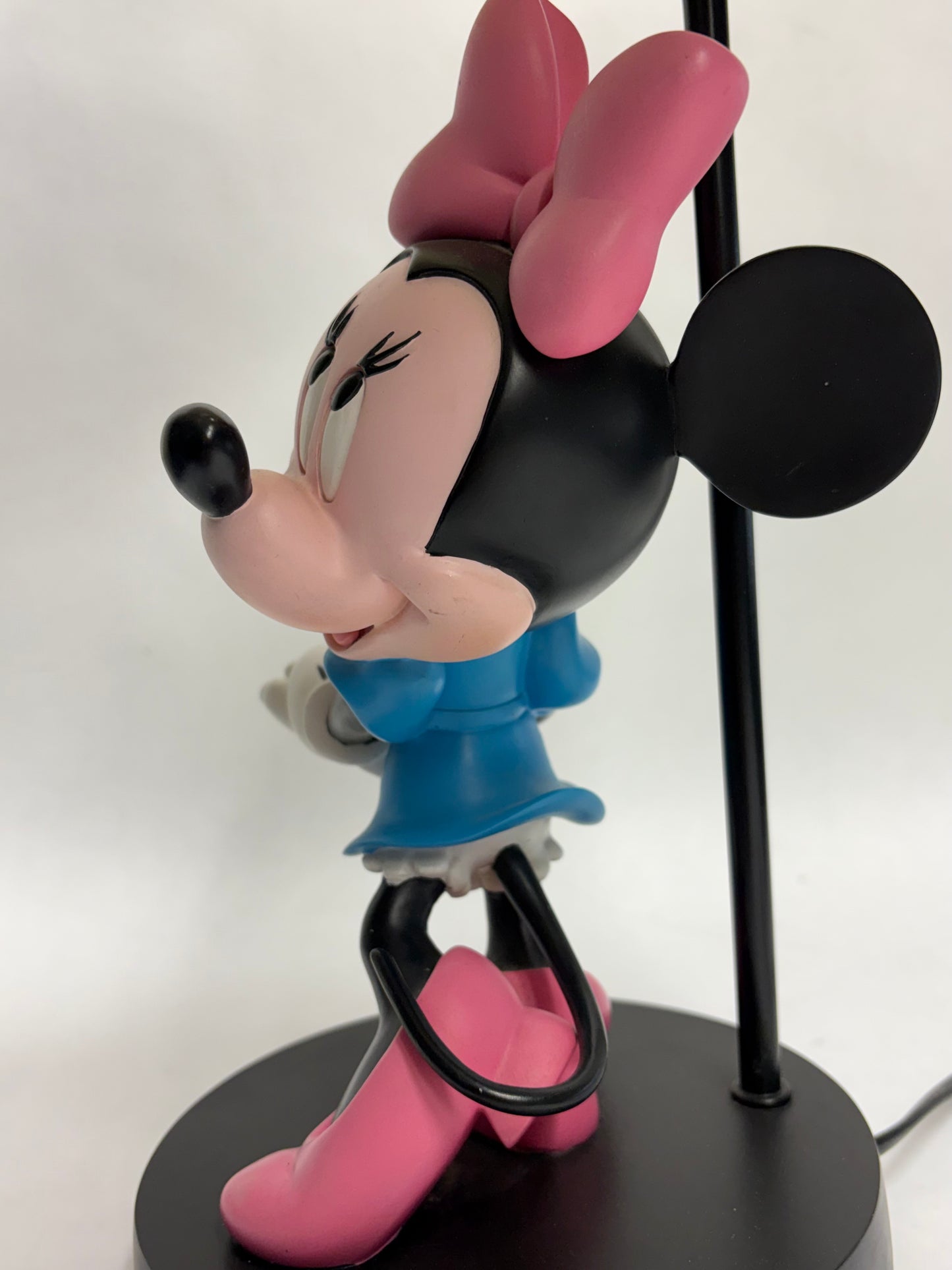 Schattige Minnie Mouse lamp als decoratie en verlichting
