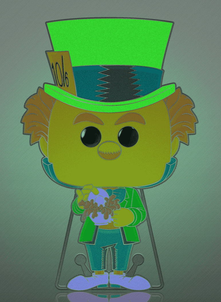 Betreed de magische en kleurrijke wereld van Wonderland met de Funko Pop Pin Mad Hatter 18! Deze bijzondere en nauwkeurig vervaardigde pin brengt de excentrieke en charmante Mad Hatter tot leven met schitterend emaille en metaal. Met zijn opvallende hoed, theekopje en eigenaardige expressie is deze pin een absolute must-have voor elke Disney-fan, Alice in Wonderland-liefhebber en Funko Pop Pins-verzamelaar.