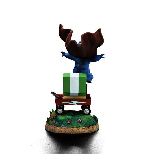 Ondeugende Stitch in een vrolijke was-avonturenscène als gedetailleerd Art Scale 1/10 beeldje van Iron Studios.