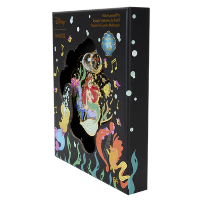 Geniet van een front-row seat bij een onderwaterconcert met onze Loungefly Disney The Little Mermaid 35th Anniversary "Life is the Bubbles" 3-inch Collector Box Pin!
