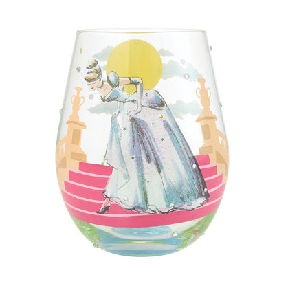 Maak elk moment magisch met het Assepoester Drinkglas “If the Shoe Fits”. Een prachtig en stijlvol cadeau voor Disney- en sprookjesliefhebbers, of een betoverende aanvulling op je eigen collectie.