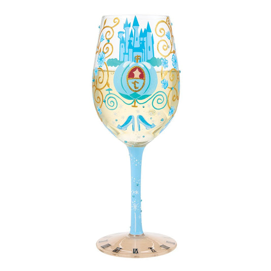 Maak elk toastmoment betoverend met het Disney Assepoester Wijnglas “Midnight Dreams”. Het elegante ontwerp en het sprookjesachtige middernacht-thema zorgen voor een luxe en romantische sfeer bij elke gelegenheid.