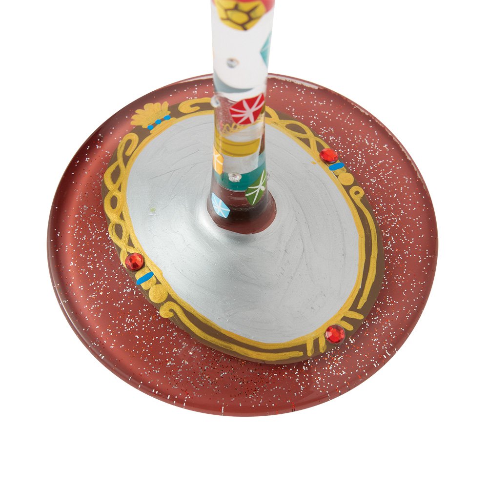 Breng de magie van Sneeuwwitje in huis met het Disney Sneeuwwitje Wijnglas “Life is a Fairytale”. De verfijnde details en sprookjesachtige uitstraling maken dit glas zowel functioneel als decoratief.