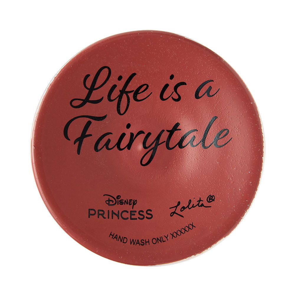 Laat elk glas voelen als een sprookje met het Disney Sneeuwwitje Wijnglas “Life is a Fairytale”. De combinatie van elegantie, romantiek en Disney-magie maakt dit wijnglas perfect voor bijzondere momenten.