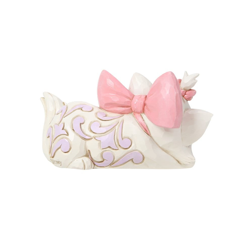 Schattig Disney Traditions Marie slapend beeldje met elegante en gedetailleerde afwerking.