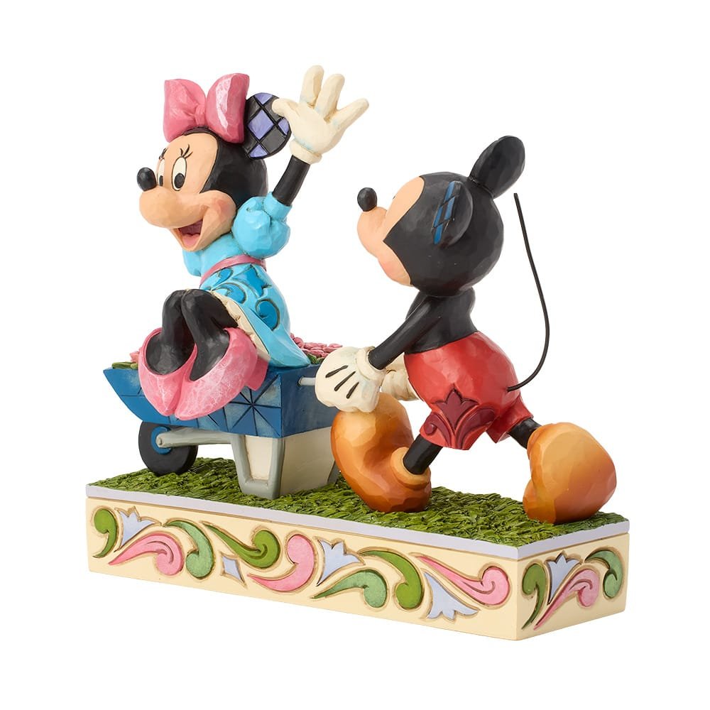 Mickey Mouse duwt Minnie Mouse in kruiwagen Disney Traditions figurine, romantisch Disney stel beeld.