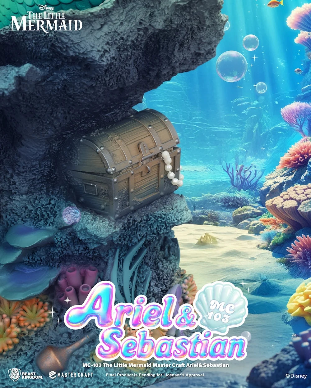 “Betoverend Disney beeld van Ariel en Sebastiaan, ideaal voor vitrinekast of Disney-collectie.”