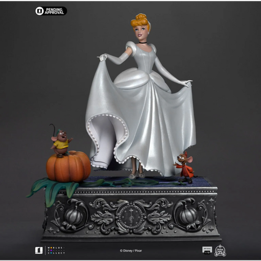 Cinderella Statue van Iron Studios met magische transformatiepose, handgeschilderd in polystone en gebaseerd op de klassieke animatiefilm.