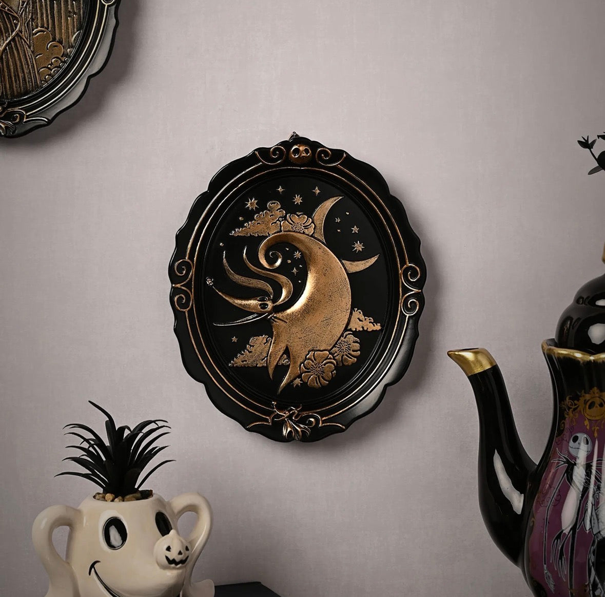 Disney The Nightmare Before Christmas wanddecoratie met Zero in gothic stijl
