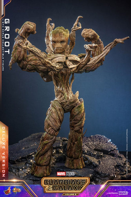 Gedetailleerde Groot collectible met verwisselbare gezichtsuitdrukkingen en filmaccessoires.