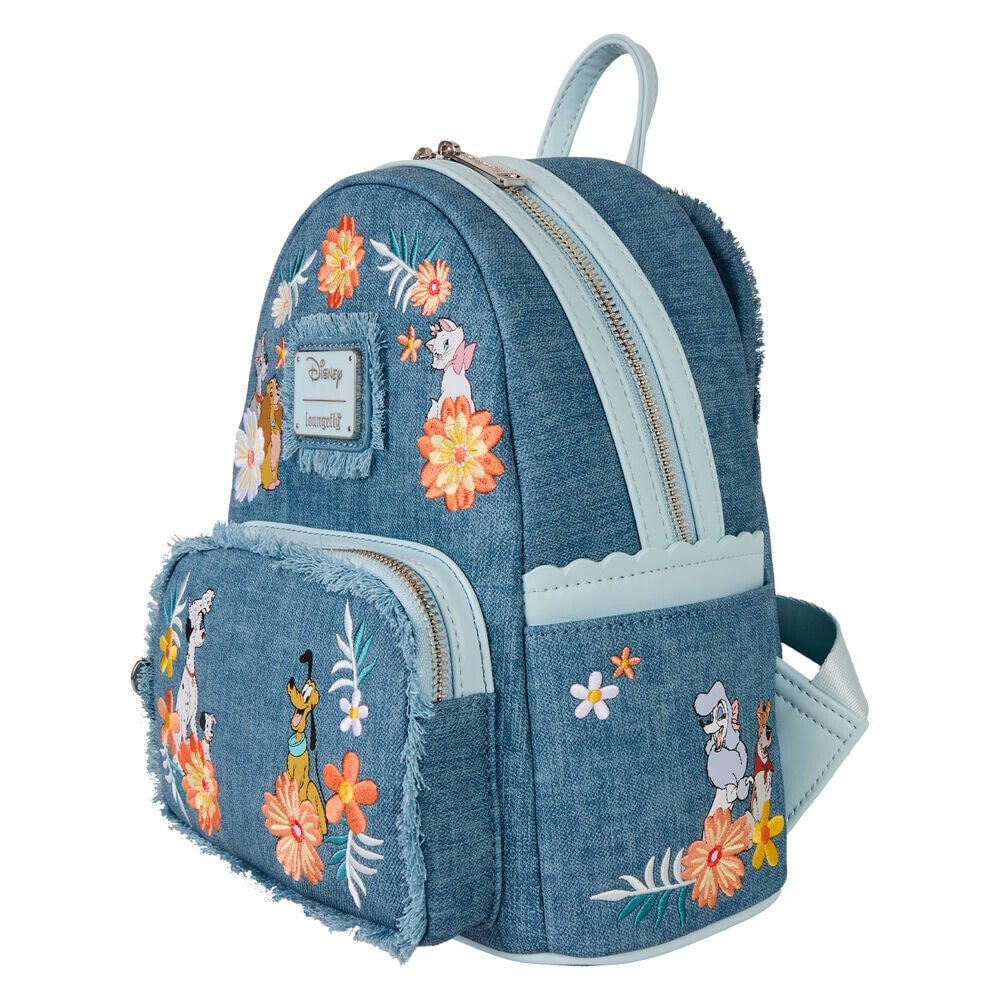 Met deze stijlvolle en speelse Loungefly tas neem je jouw favoriete Disney-dieren overal mee naartoe — ideaal voor elk uitstapje!