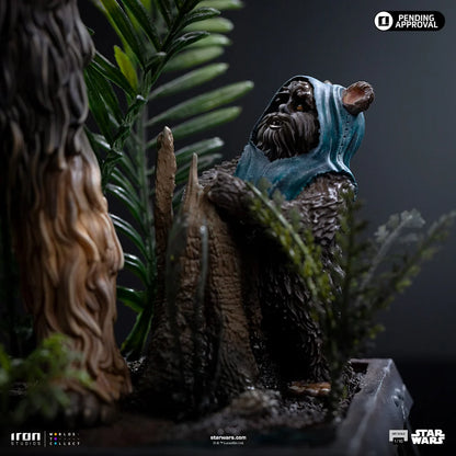Handgemaakte Star Wars statue van Chewbacca en Ewok Tokkat, duurzame materialen en verfijnde afwerking.”