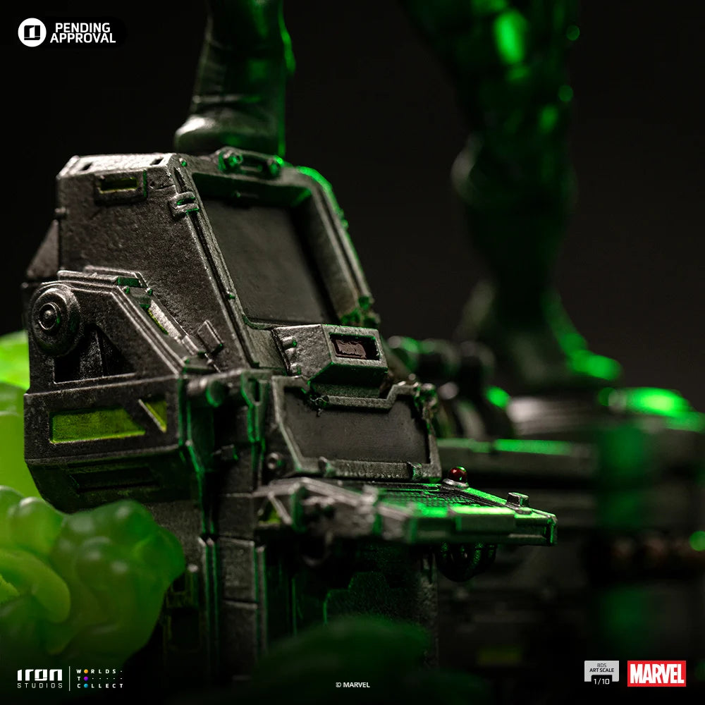 “Gedetailleerde Scorpion statue van Spider-Man-schurk, krachtige pose en hoogwaardige materialen voor verzamelaars.”