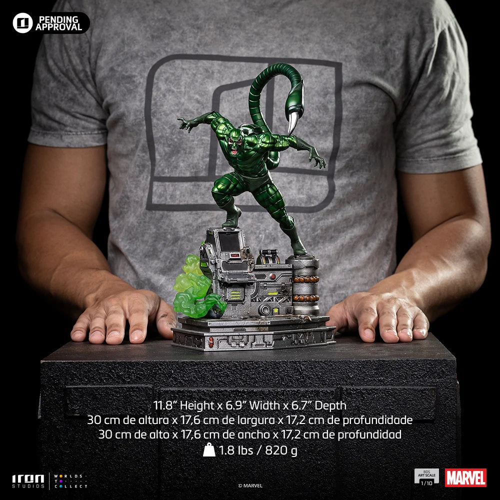 “Spider-Man Scorpion Statue in dynamische actiepose, handgemaakt en officieel gelicentieerd Marvel-beeldje.”