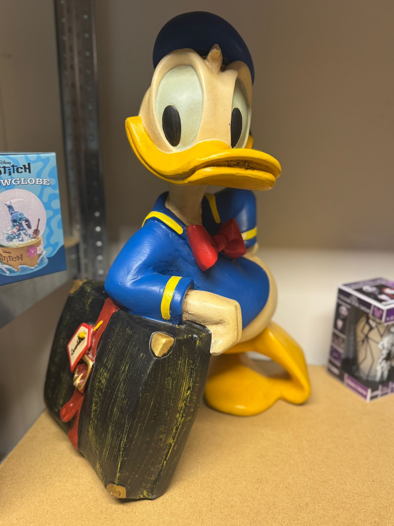 Donald Duck met koffer vintage Disney beeld jaren 90