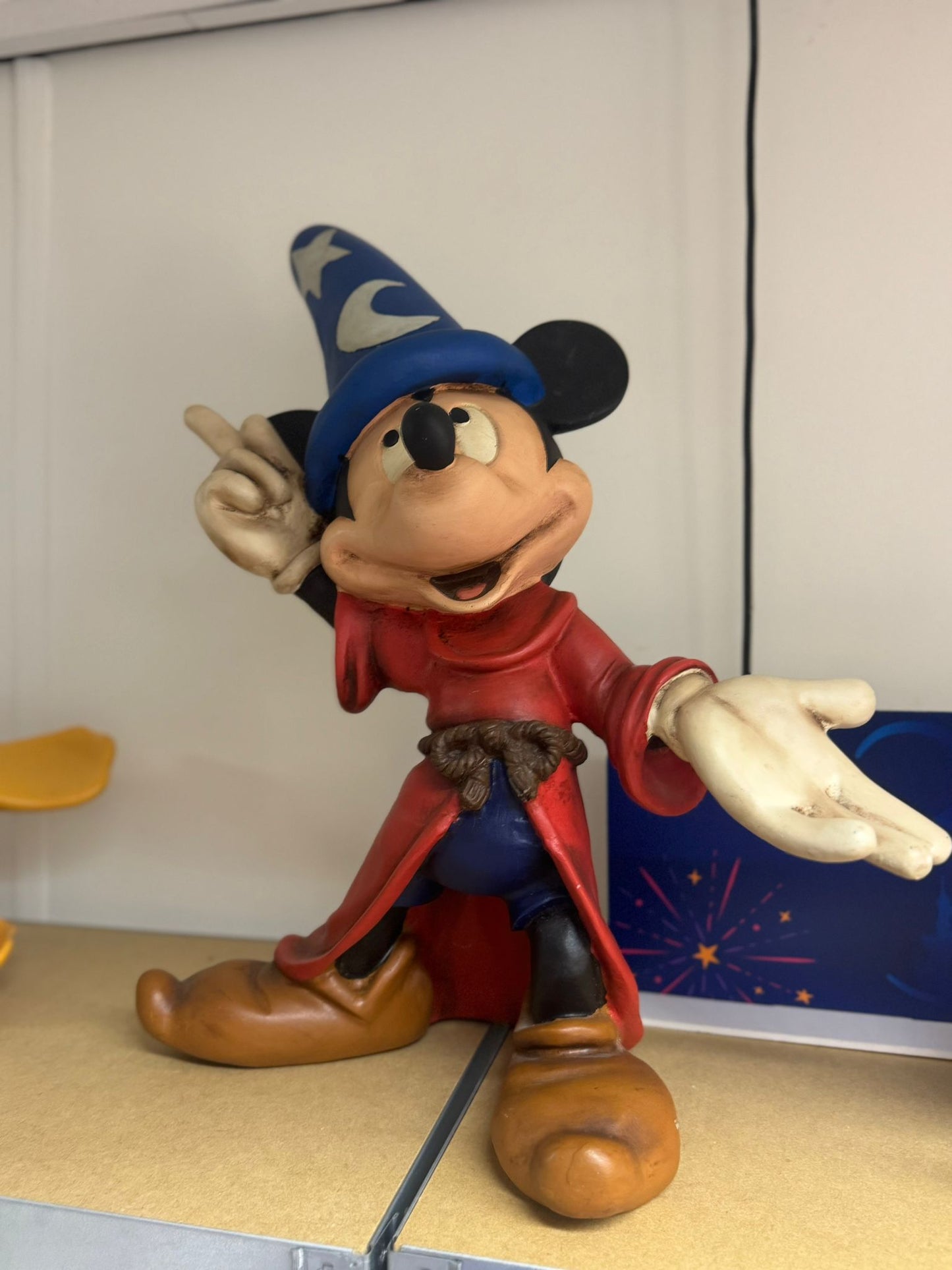 Vintage Disney beeld Mickey Mouse The Sorcerer groot