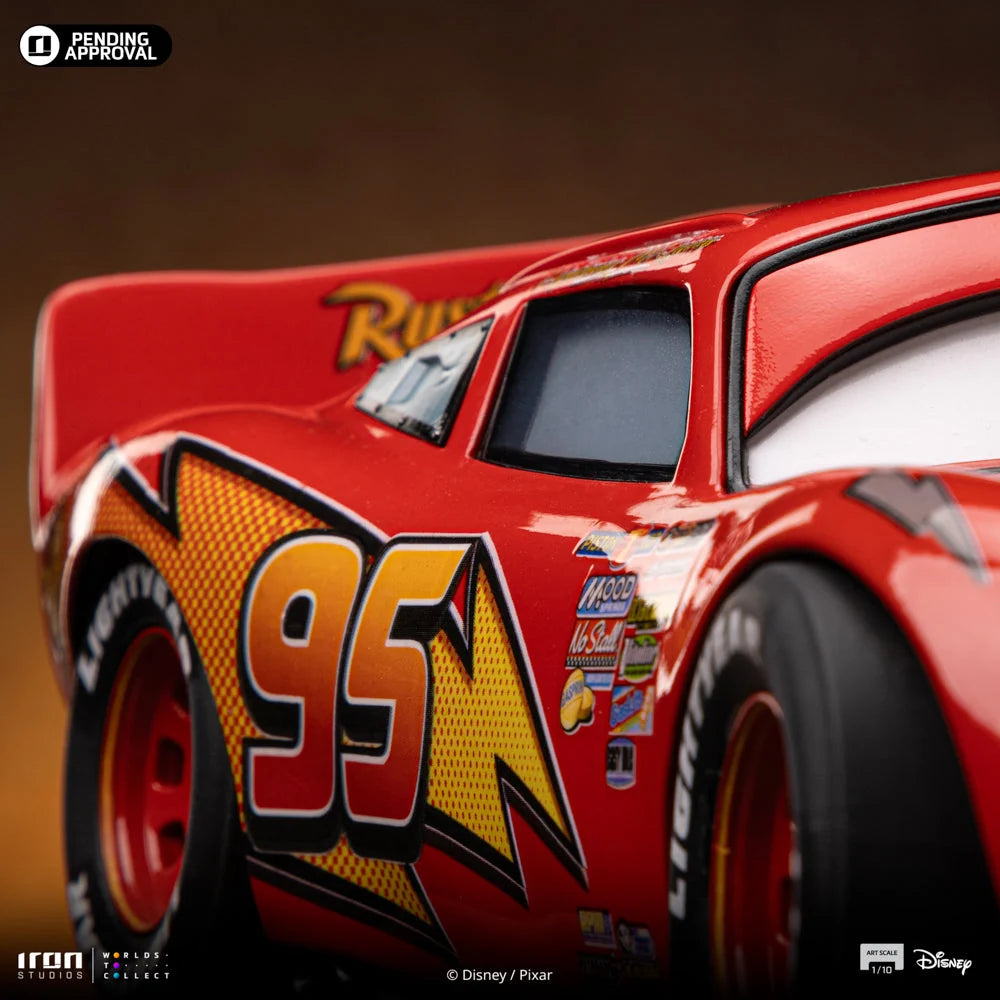 Disney Pixar Cars Lightning McQueen 1/10 collectible van Iron Studios