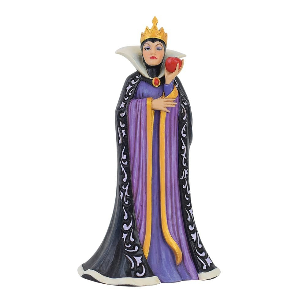 Jim Shore-beeldje van Koningin Grimhilde in een zwart-paarse jurk met rosemaling-patronen, terwijl ze een vergiftigde appel vasthoudt, geïnspireerd op Disney’s Sneeuwwitje.